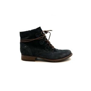 Earth | Boone Navy Suede Ankle Boot Size 9.5